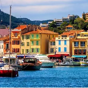 cassis-maison-et-jardin-a-800-m-du-port.fr-provencehotel.com/